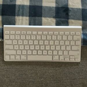 Apple Wireless Keyboard